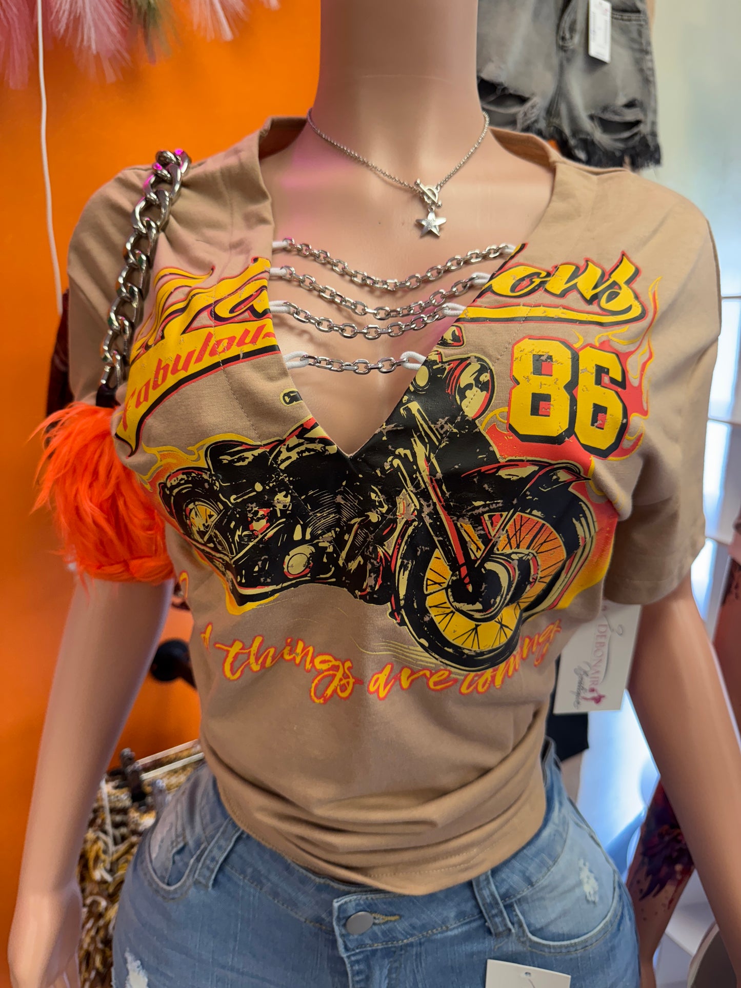 Chain Graphic Tee