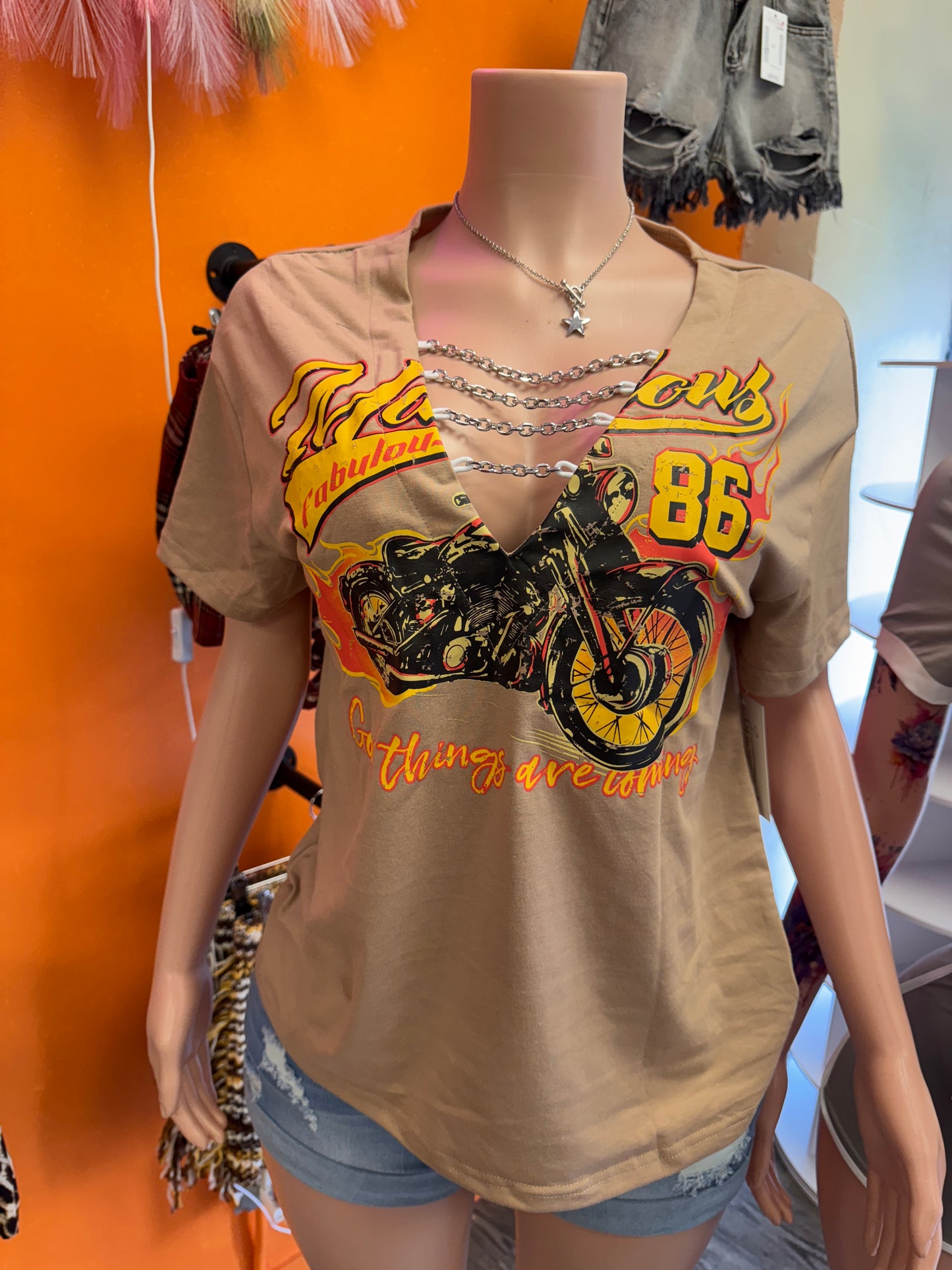 Chain Graphic Tee